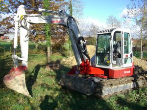 location-mini-pelle-travaux-btp-auxerre-montholon-yonne-89